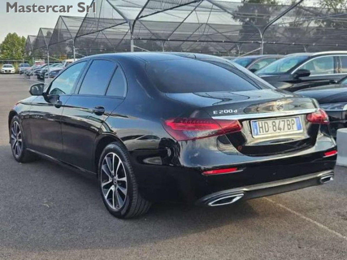 Mercedes-Benz Classe E 200 d Auto Business Sport (4)