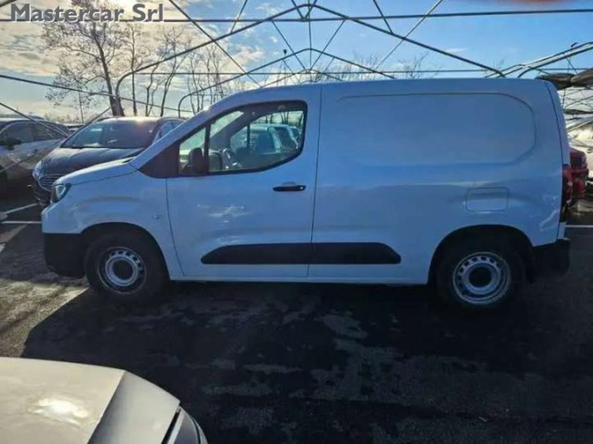 Toyota Proace City Furgone City 1.2P 110cv S&S L1 D Comfort (3)