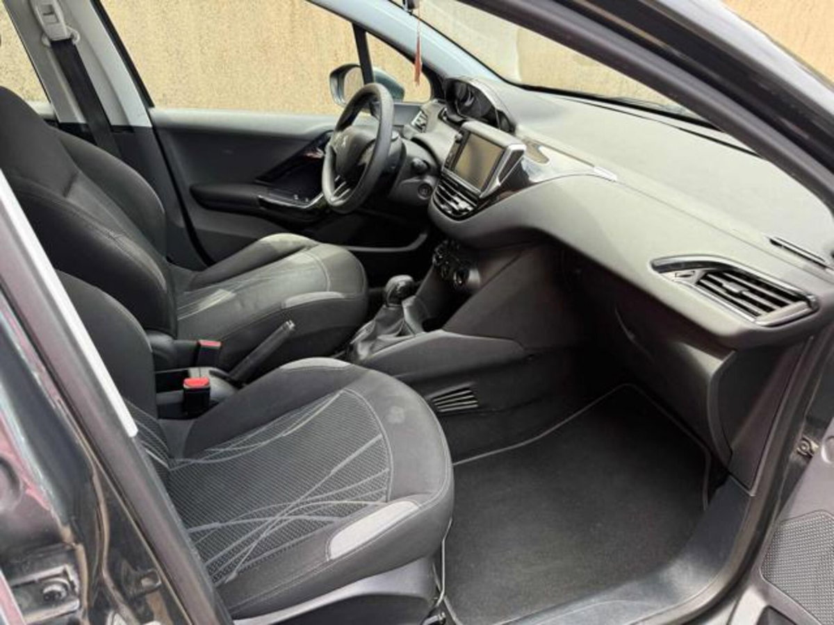 Peugeot 208 82 5 porte Active (12)