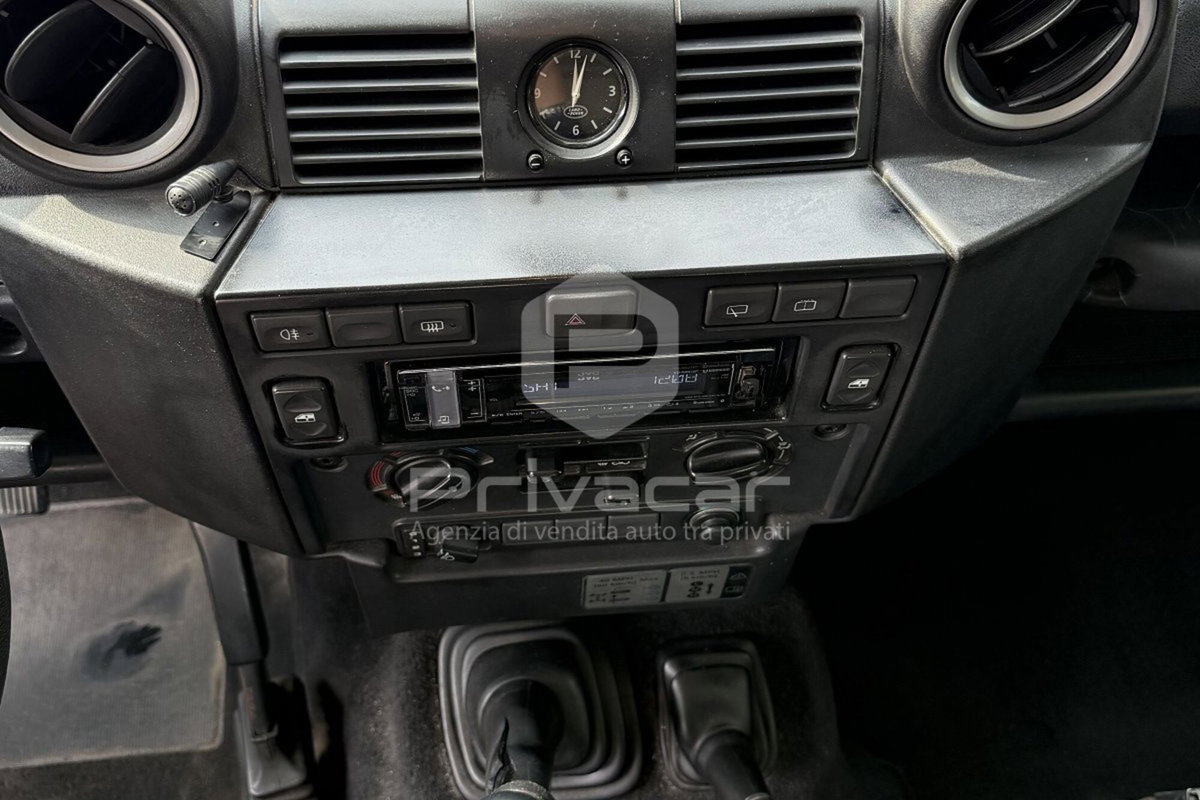 Land Rover Defender 90 2.4 TD4 Pick Up S (12)