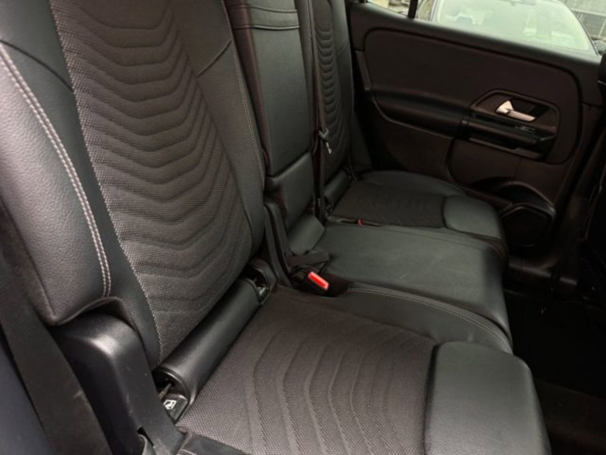 Mercedes-Benz GLB 180 d Automatic Business (10)