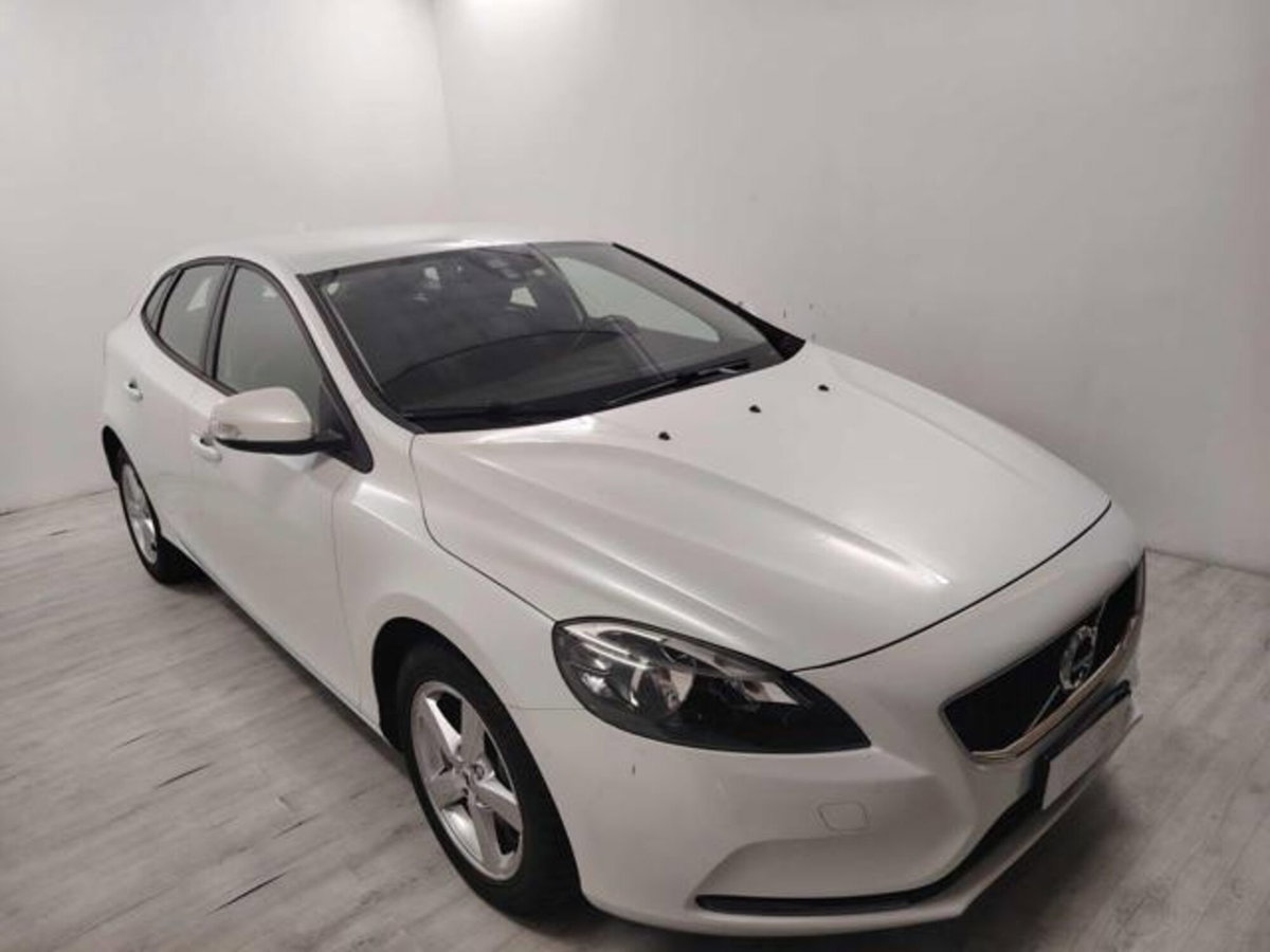 Volvo V40 D2 Geartronic N1 (2)
