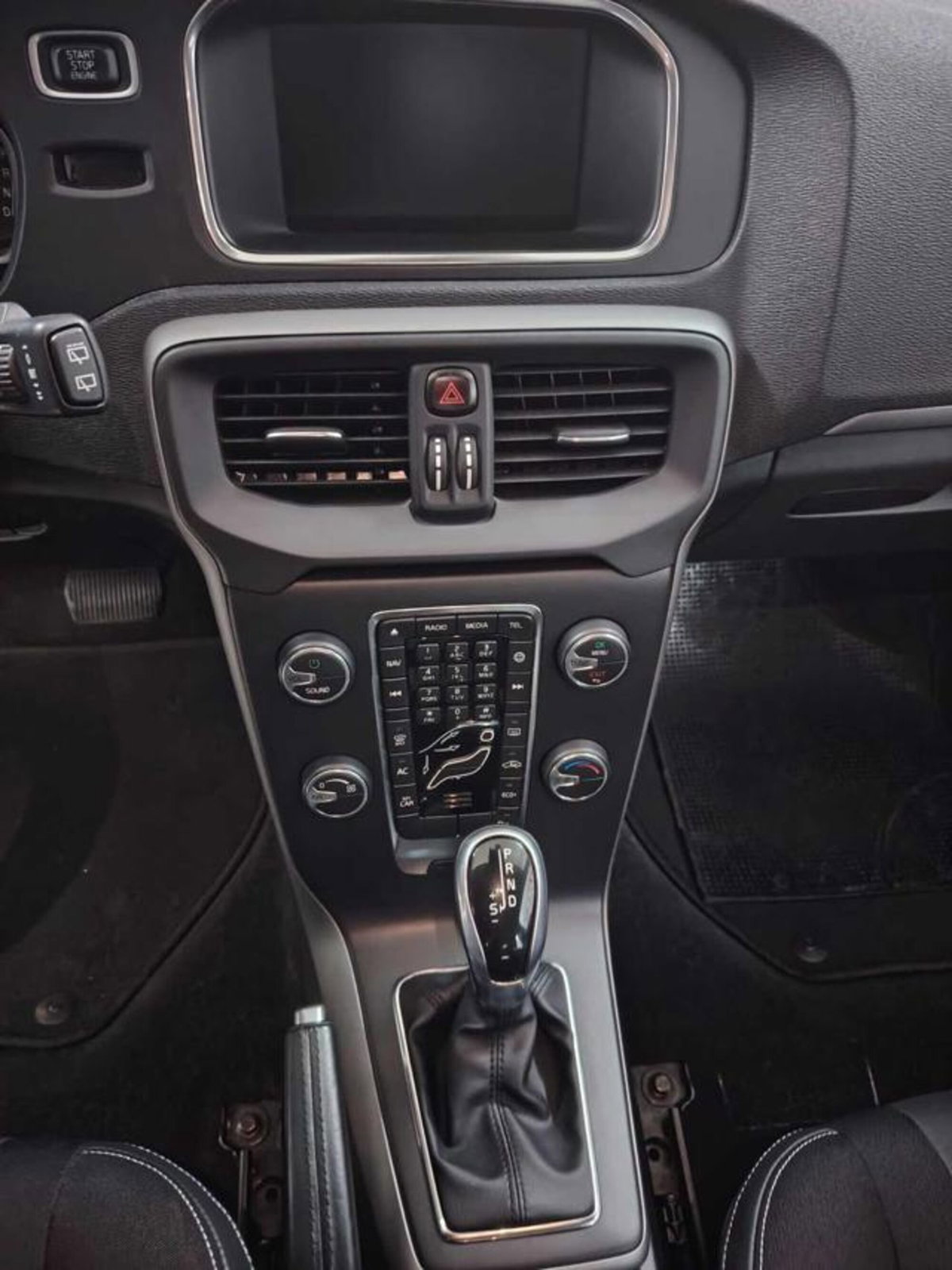 Volvo V40 D2 Geartronic N1 (8)