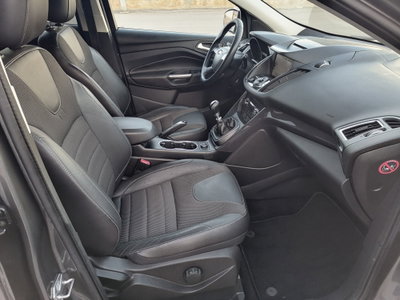Ford Kuga 2.0 TDCI 120 CV S&S 2WD Titanium X (16)