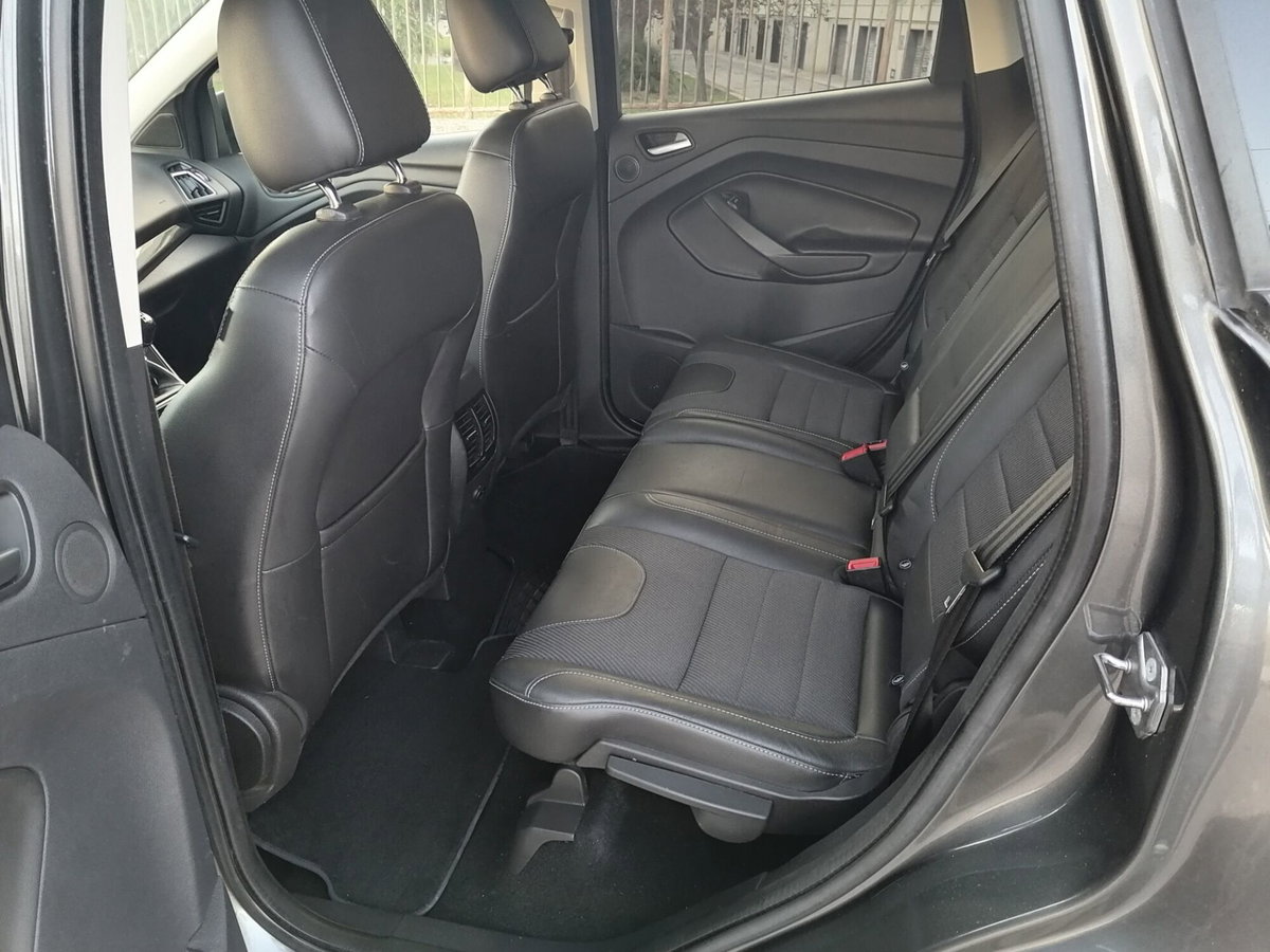 Ford Kuga 2.0 TDCI 120 CV S&S 2WD Titanium X (18)