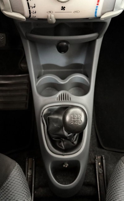 Toyota Aygo 1.0 12V VVT-i 3 porte Sol (17)