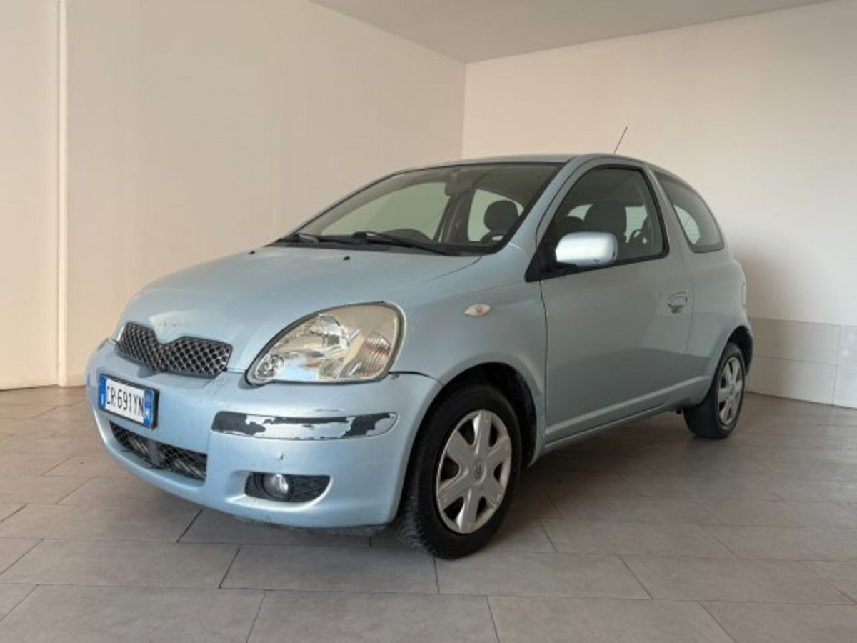 Toyota Yaris 16V cat 3 porte Sol (3)