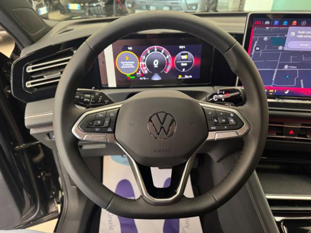 Volkswagen Tiguan 1.5 etsi Elegance 150cv dsg (10)