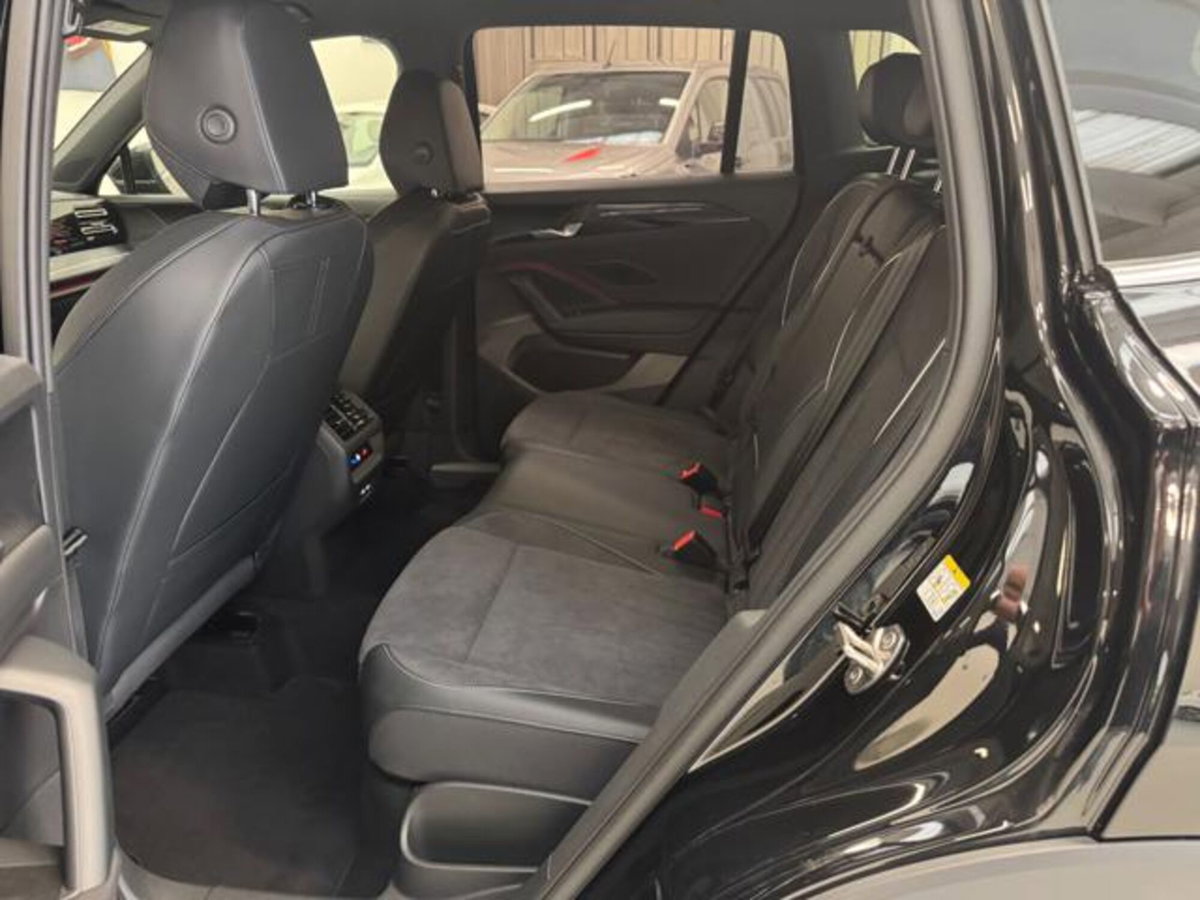 Volkswagen Tiguan 1.5 etsi Elegance 150cv dsg (14)