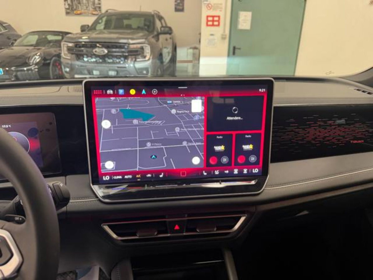 Volkswagen Tiguan 1.5 etsi Elegance 150cv dsg (8)
