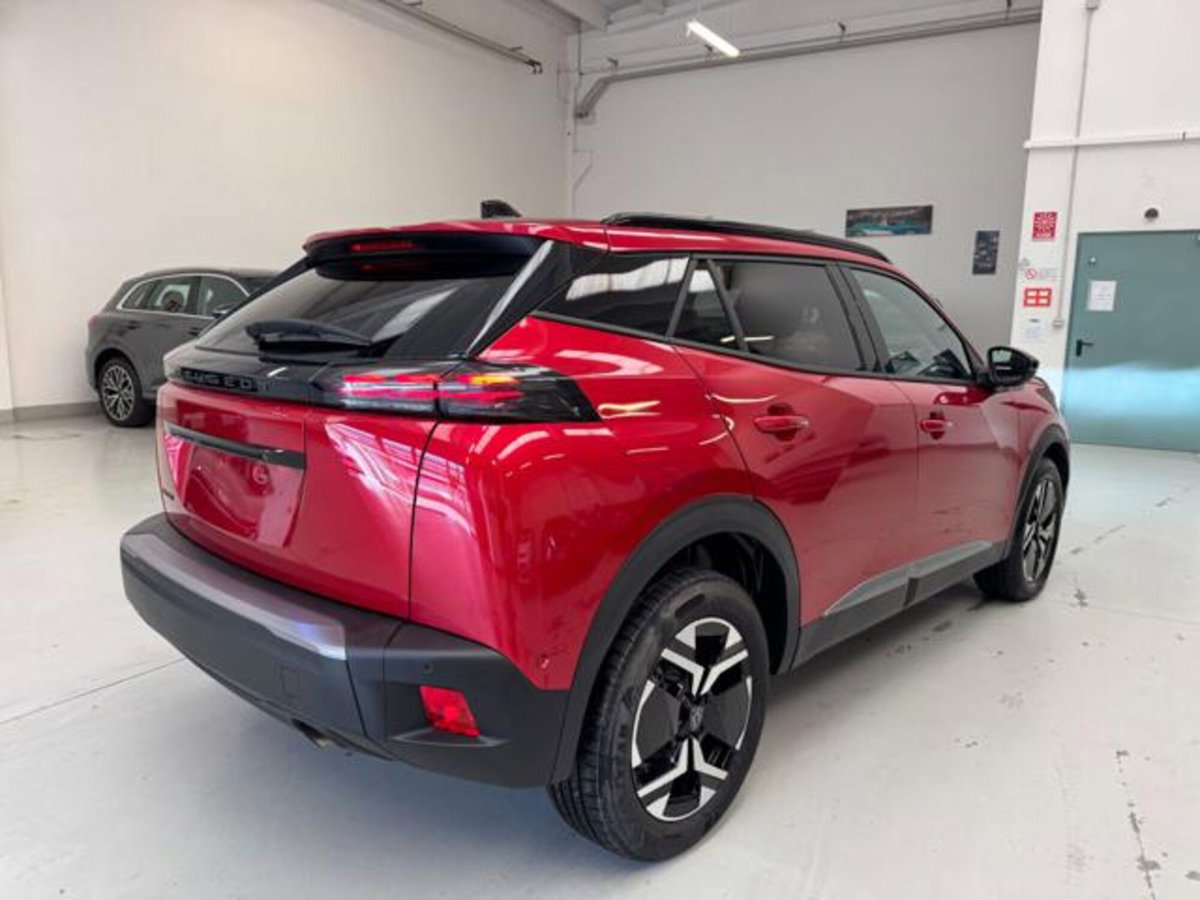Peugeot 2008 PureTech 100 S&S Allure (3)