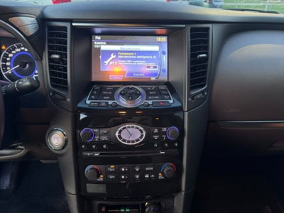 Infiniti QX70 3.0 diesel V6 AT S Premium (14)