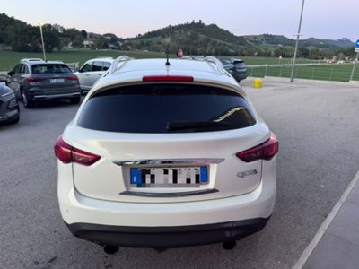 Infiniti QX70 3.0 diesel V6 AT S Premium (2)
