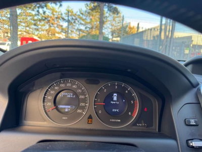 Volvo XC60 2.4 D 175 CV FWD DRIVe Kinetic (10)