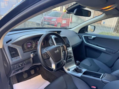 Volvo XC60 2.4 D 175 CV FWD DRIVe Kinetic (6)