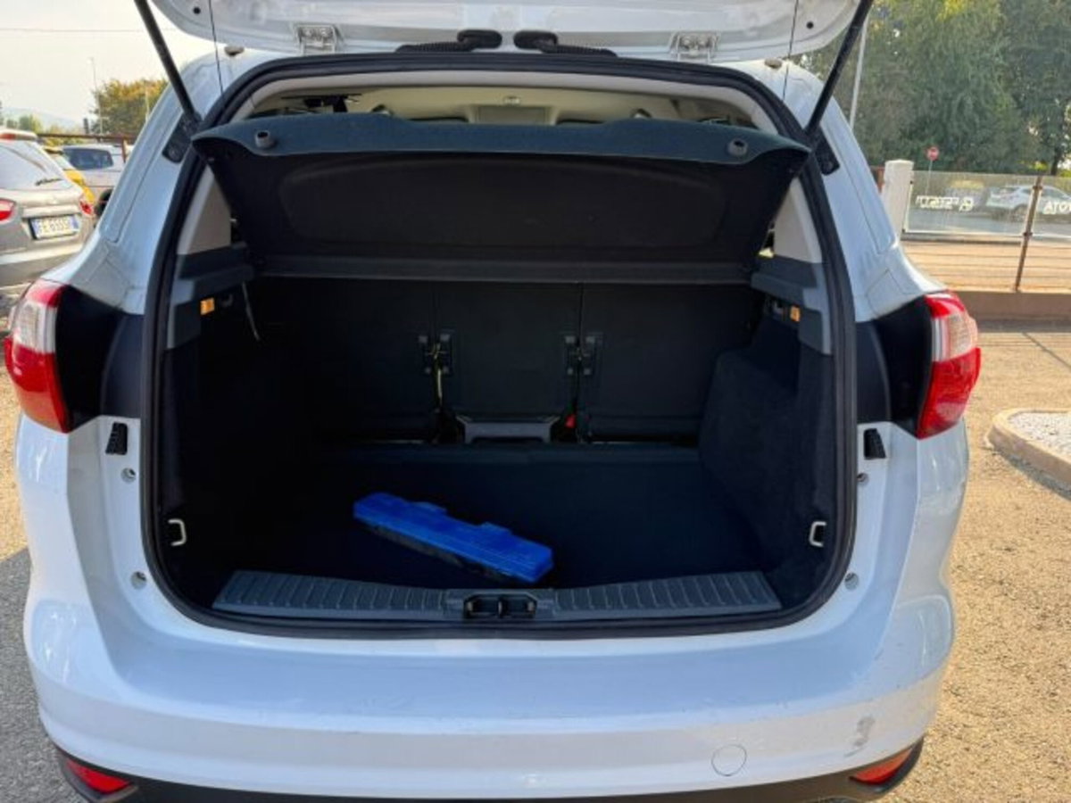 Ford C-Max 1.6 TDCi 95CV Titanium (8)
