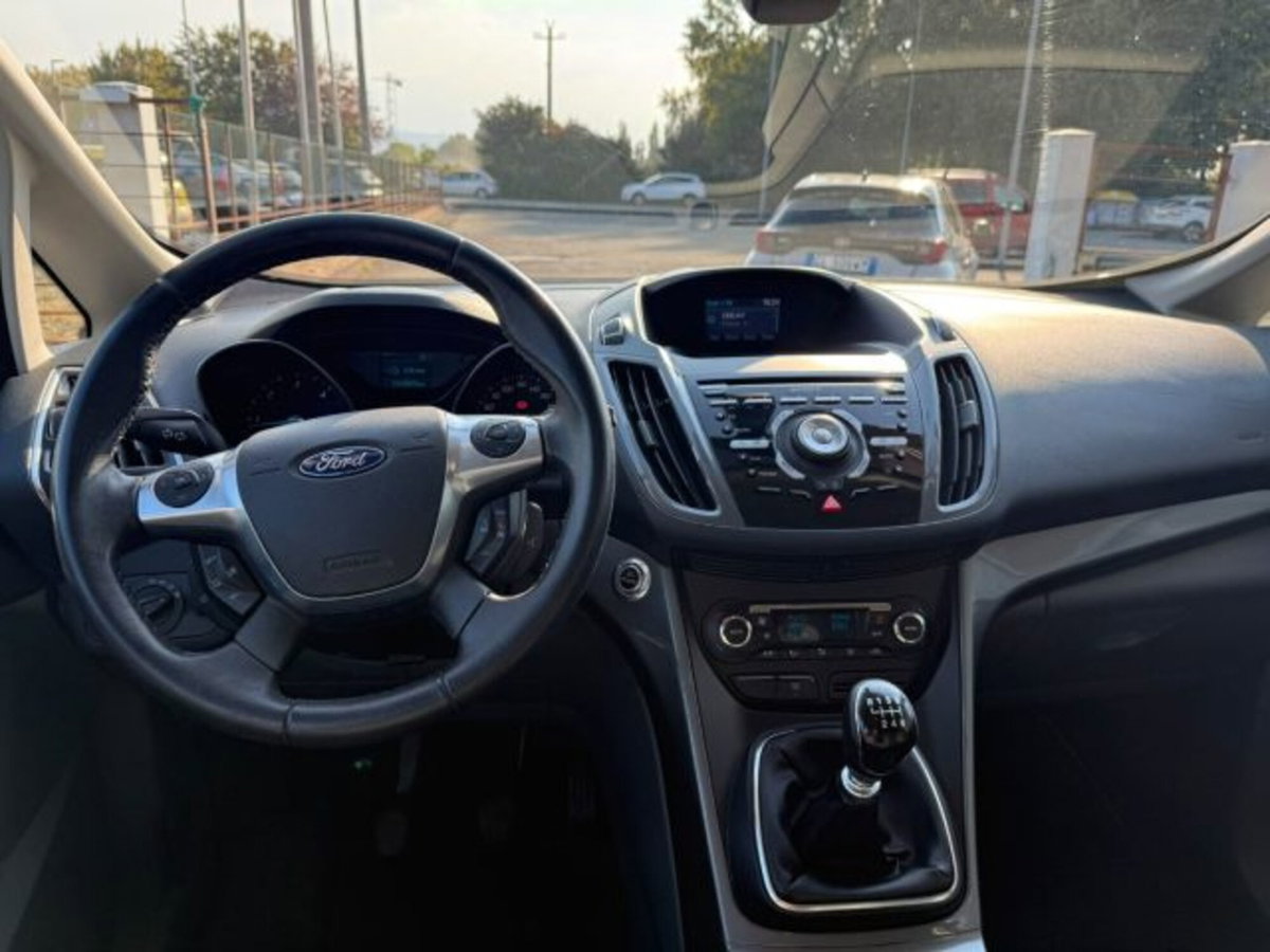 Ford C-Max 1.6 TDCi 95CV Titanium (9)