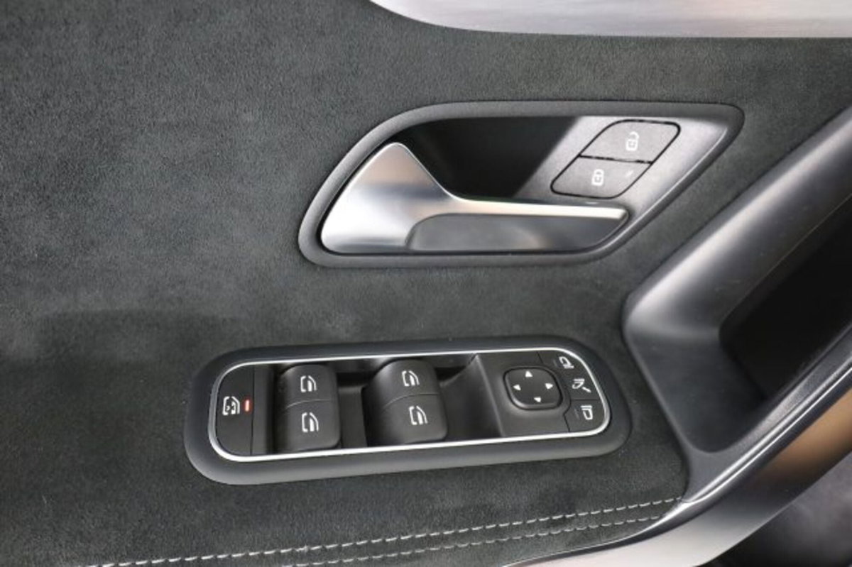 Mercedes-Benz Classe A 180 d Automatic Premium (16)