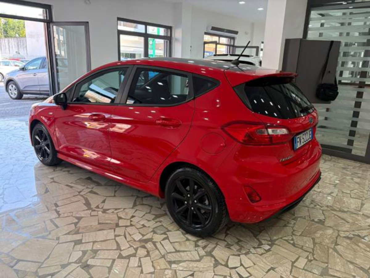 Ford Fiesta 1.5 TDCi 5 porte ST-Line (4)