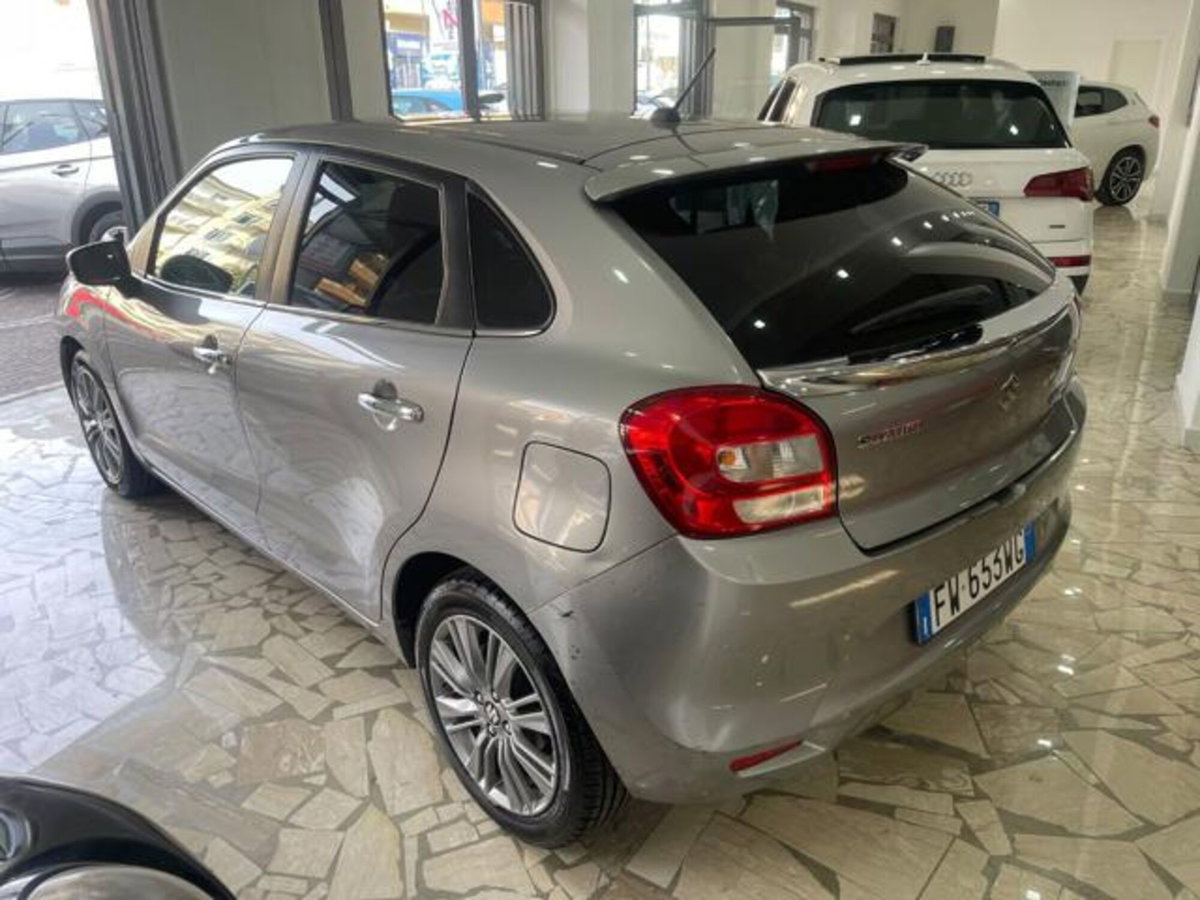 Suzuki Baleno 1.2 Hybrid Top (4)