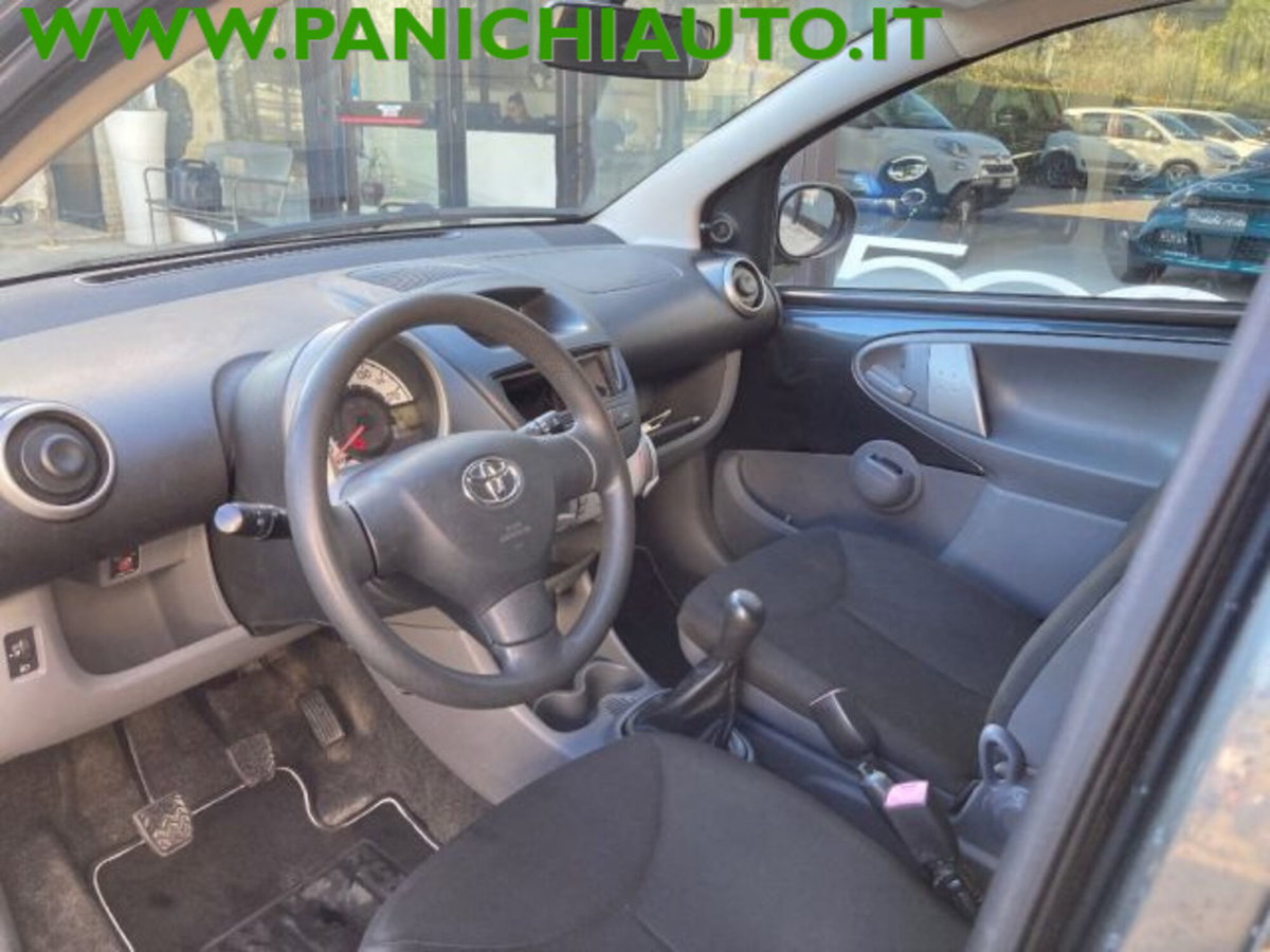 Toyota Aygo 1.0 12V VVT-i 5 porte Sol (9)