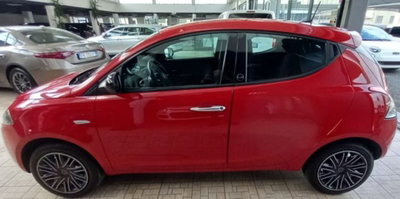 Lancia Ypsilon 1.0 FireFly 5 porte S&S Hybrid Ecochic Gold (2)