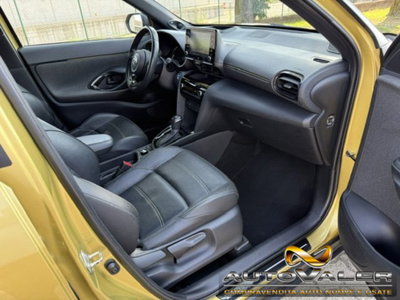 Toyota Yaris Cross 1.5 Hybrid 5p. E-CVT AWD-i Premiere (12)