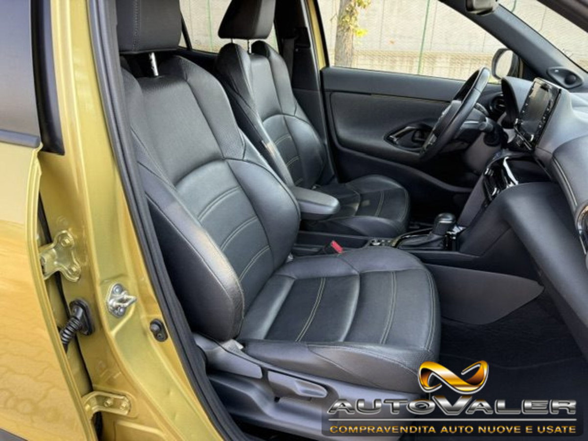 Toyota Yaris Cross 1.5 Hybrid 5p. E-CVT AWD-i Premiere (13)
