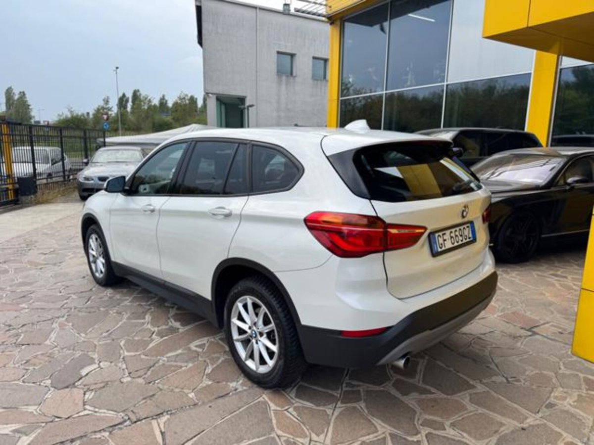 BMW X1 sDrive 18d Msport (5)