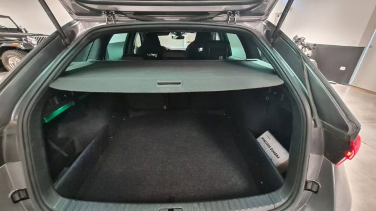 Skoda Octavia Station Wagon 2.0 TDI EVO SCR 200 CV DSG 4x4 Wagon RS (19)