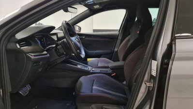 Skoda Octavia Station Wagon 2.0 TDI EVO SCR 200 CV DSG 4x4 Wagon RS (9)