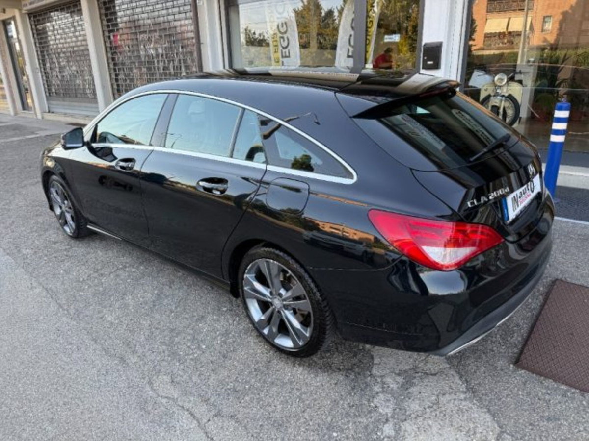 Mercedes-Benz CLA Shooting Brake 200 d 4Matic Automatic Premium (4)