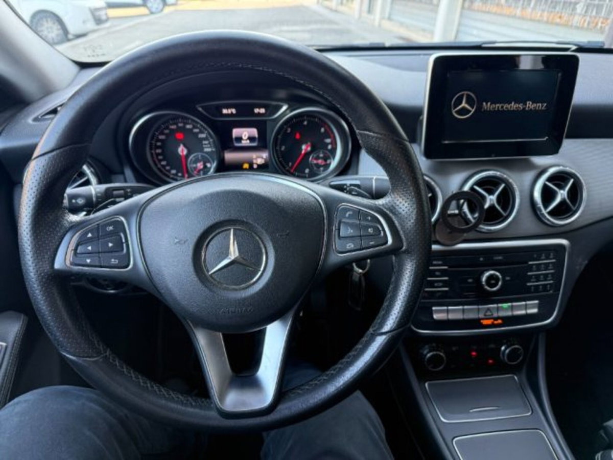 Mercedes-Benz CLA Shooting Brake 200 d 4Matic Automatic Premium (9)