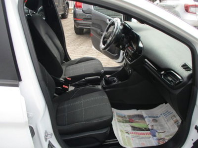Ford Fiesta 1.1 75 CV GPL 5 porte Titanium (7)