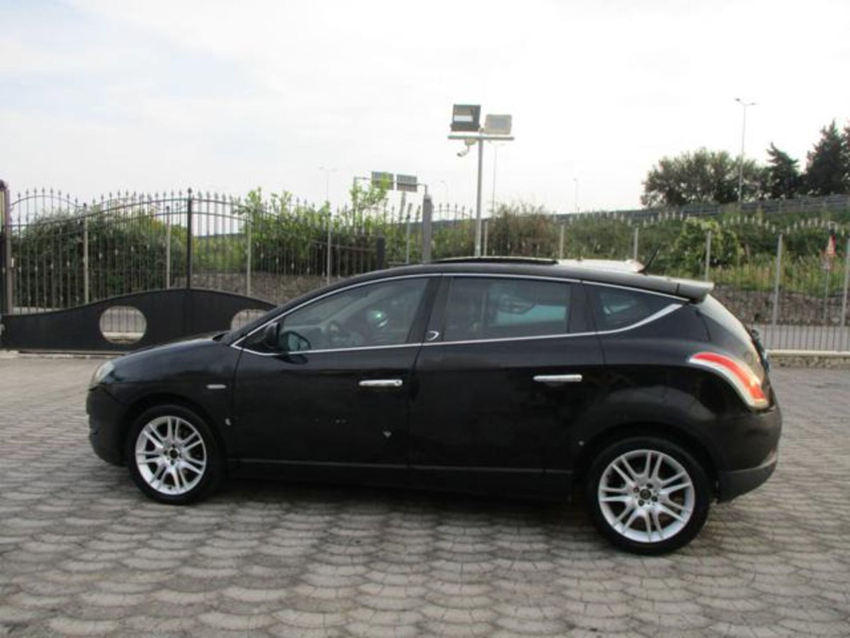 Lancia Delta 1.6 MJT DPF Platino (3)