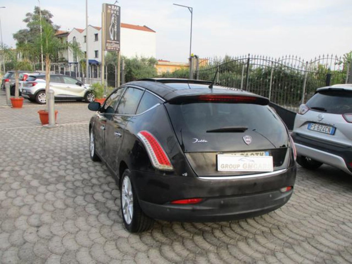 Lancia Delta 1.6 MJT DPF Platino (8)