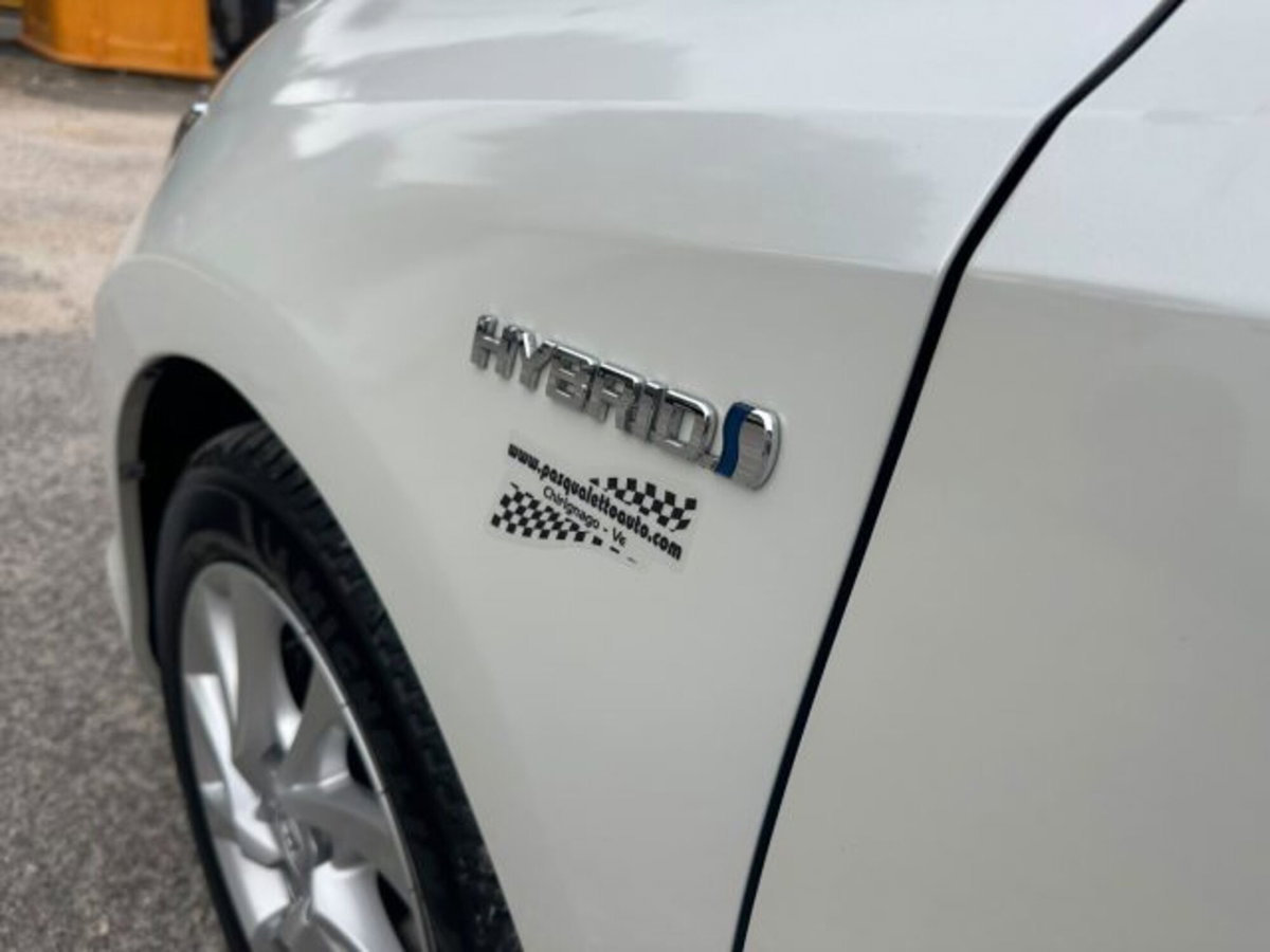 Toyota Corolla Touring Sports 1.8 Hybrid Business (20)