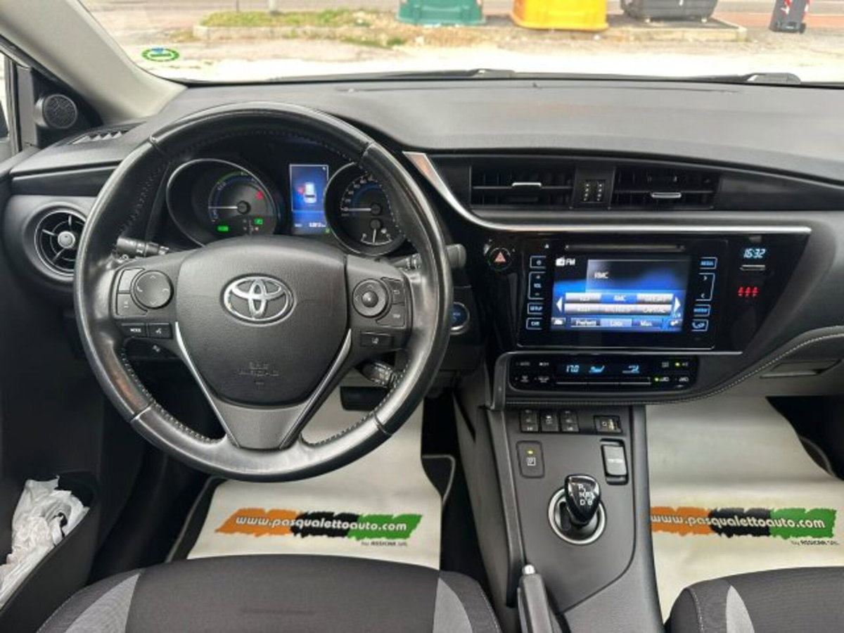 Toyota Corolla Touring Sports 1.8 Hybrid Business (4)