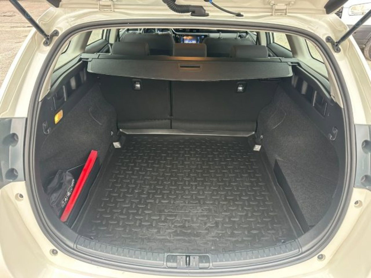 Toyota Corolla Touring Sports 1.8 Hybrid Business (7)