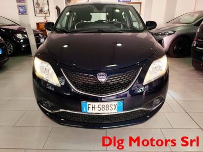 Lancia Ypsilon 1.2 69 CV 5 porte Gold (2)