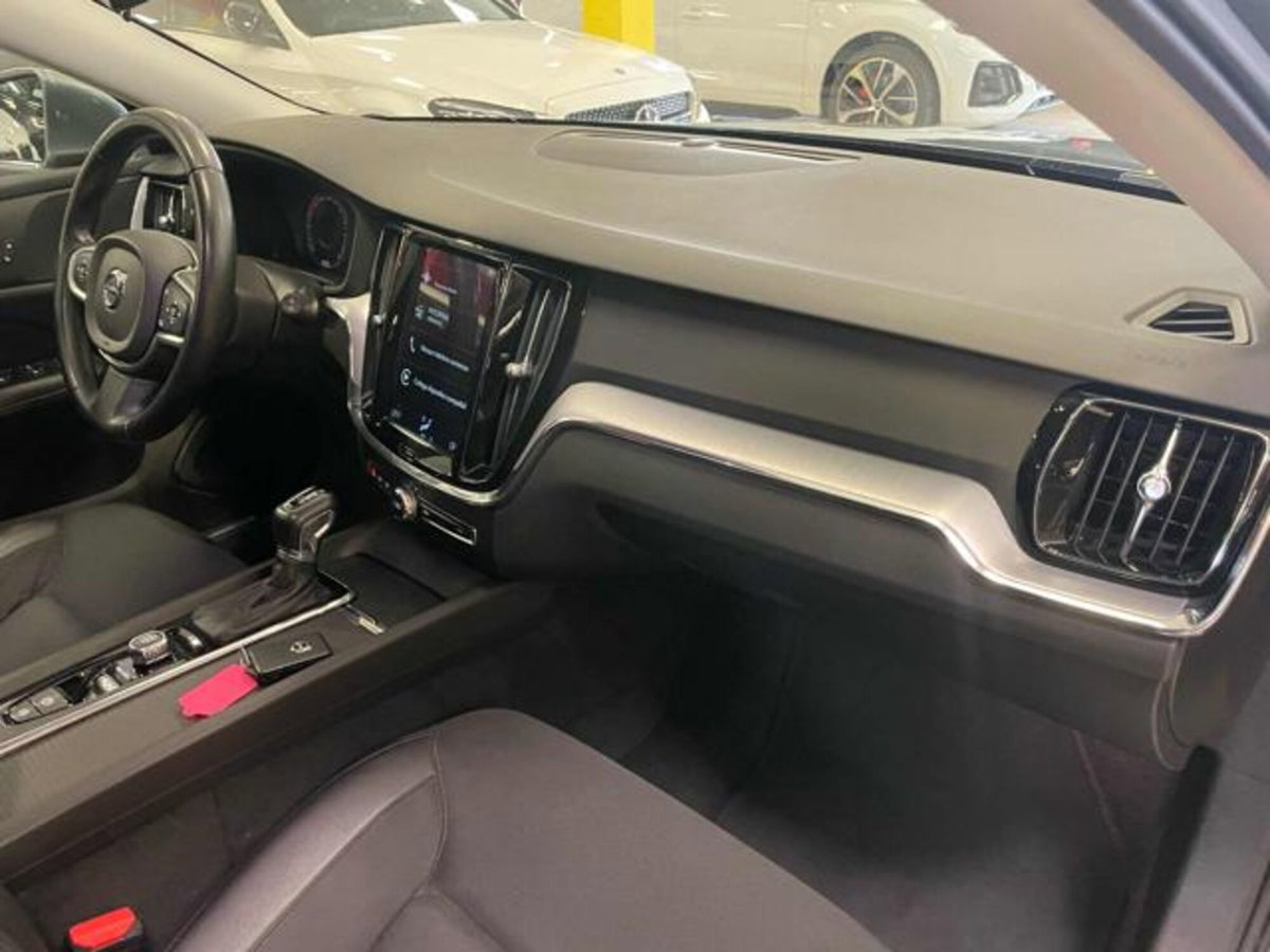Volvo V60 D3 Geartronic R-design (14)