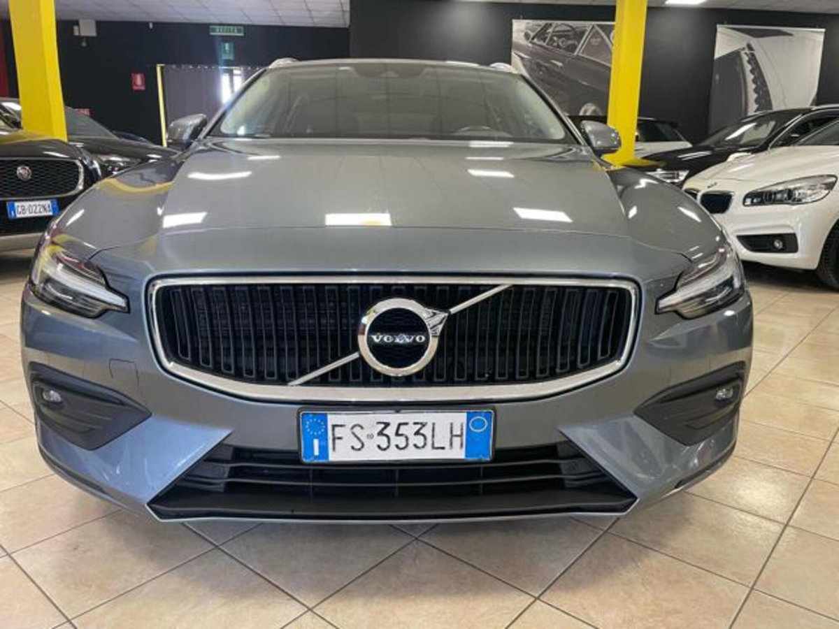 Volvo V60 D3 Geartronic R-design (4)