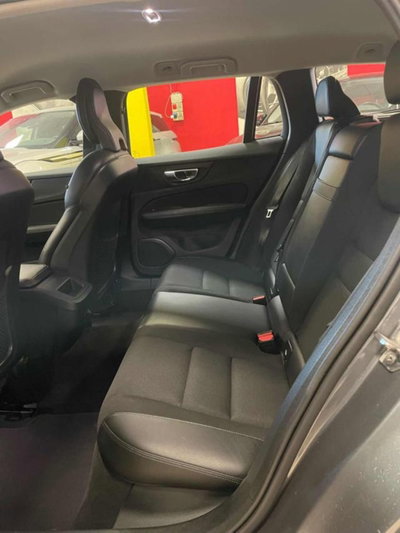 Volvo V60 D3 Geartronic R-design (8)