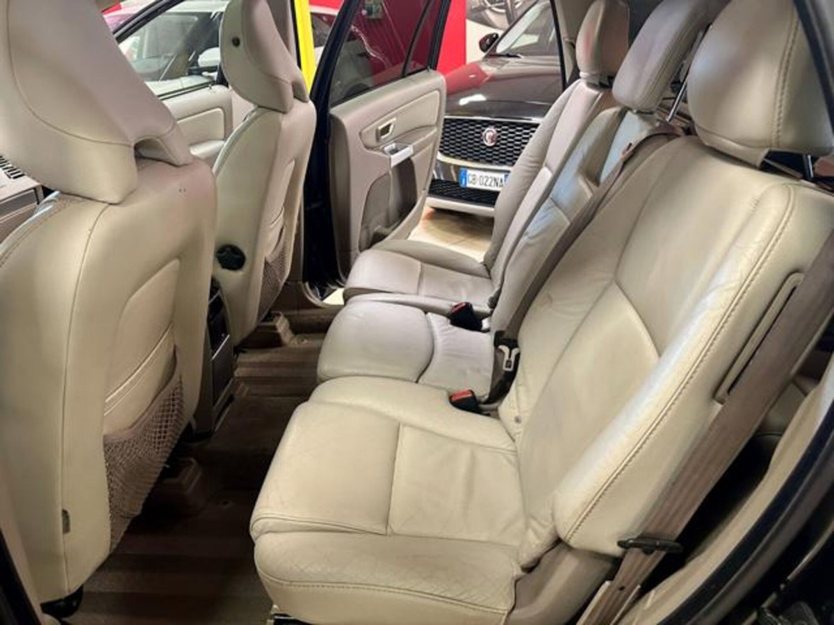Volvo XC90 2.4 D5 185 CV AWD Executive (9)