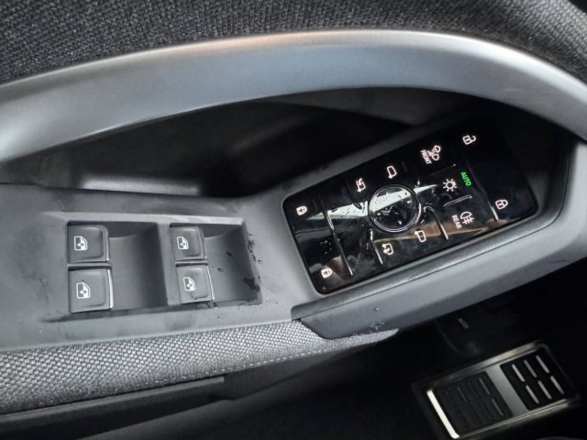 Audi Q5 Sportback 2.0 tdi mhev+ S line quattro 204cv s-tronic (13)