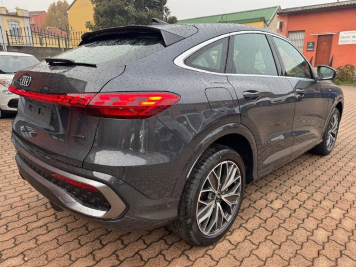 Audi Q5 Sportback 2.0 tdi mhev+ S line quattro 204cv s-tronic (4)