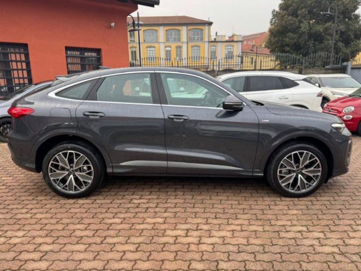 Audi Q5 Sportback 2.0 tdi mhev+ S line quattro 204cv s-tronic (7)
