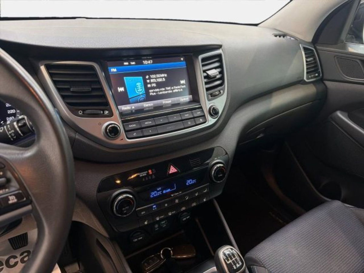 Hyundai Tucson 1.7 CRDi Comfort (10)