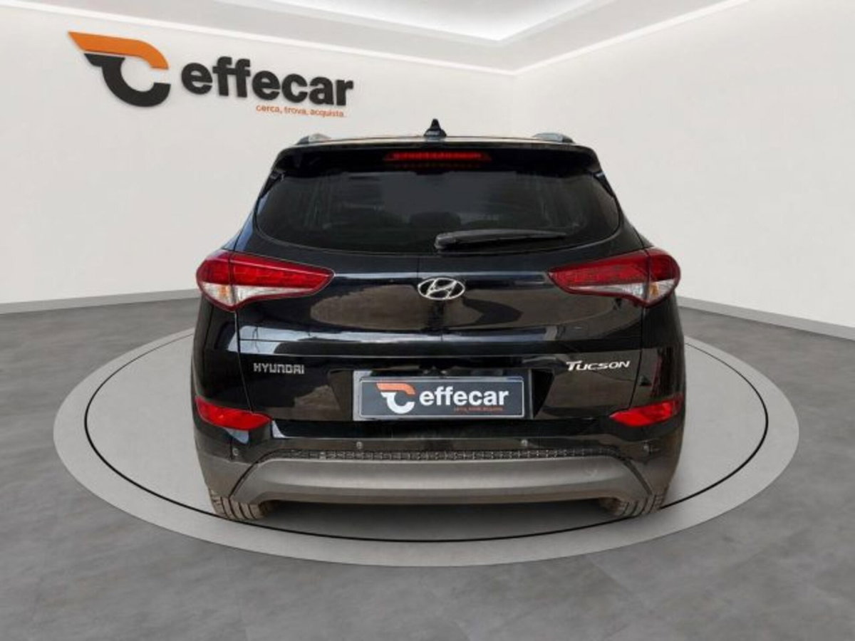 Hyundai Tucson 1.7 CRDi Comfort (5)