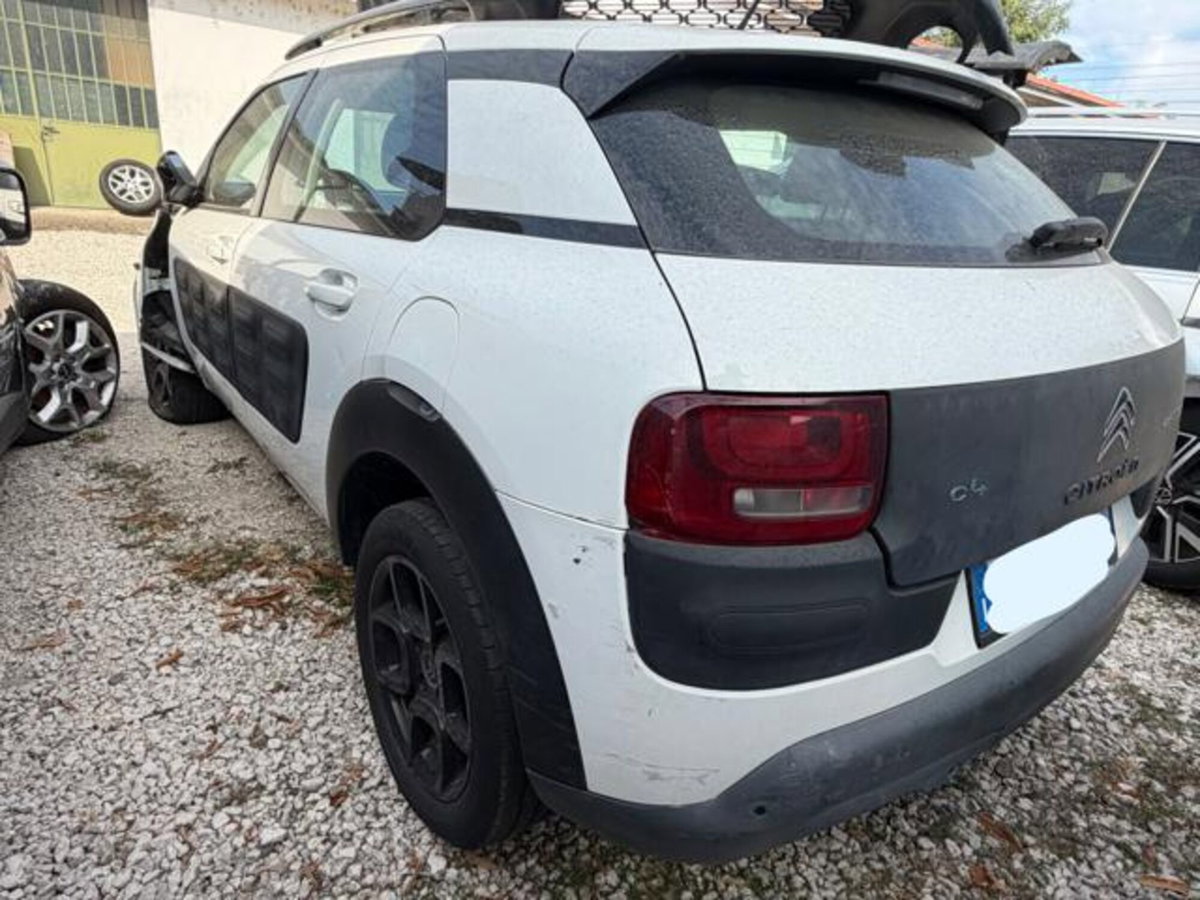 Citroen C4 Cactus PureTech 82 Shine (6)